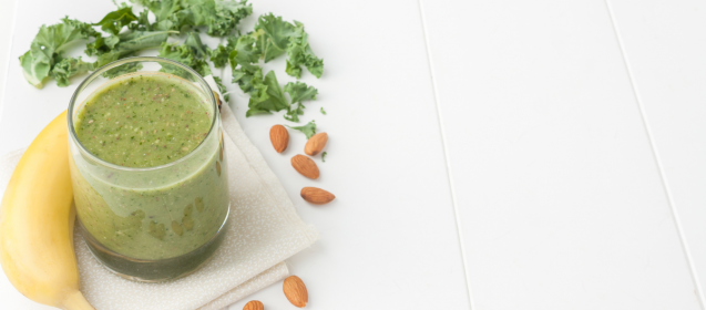 Almond, Kale, and Banana Smoothie